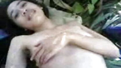क्रिसमस पर अपनी पिक्चर मूवी सेक्सी प्रेमिका के साथ छेड़खानी